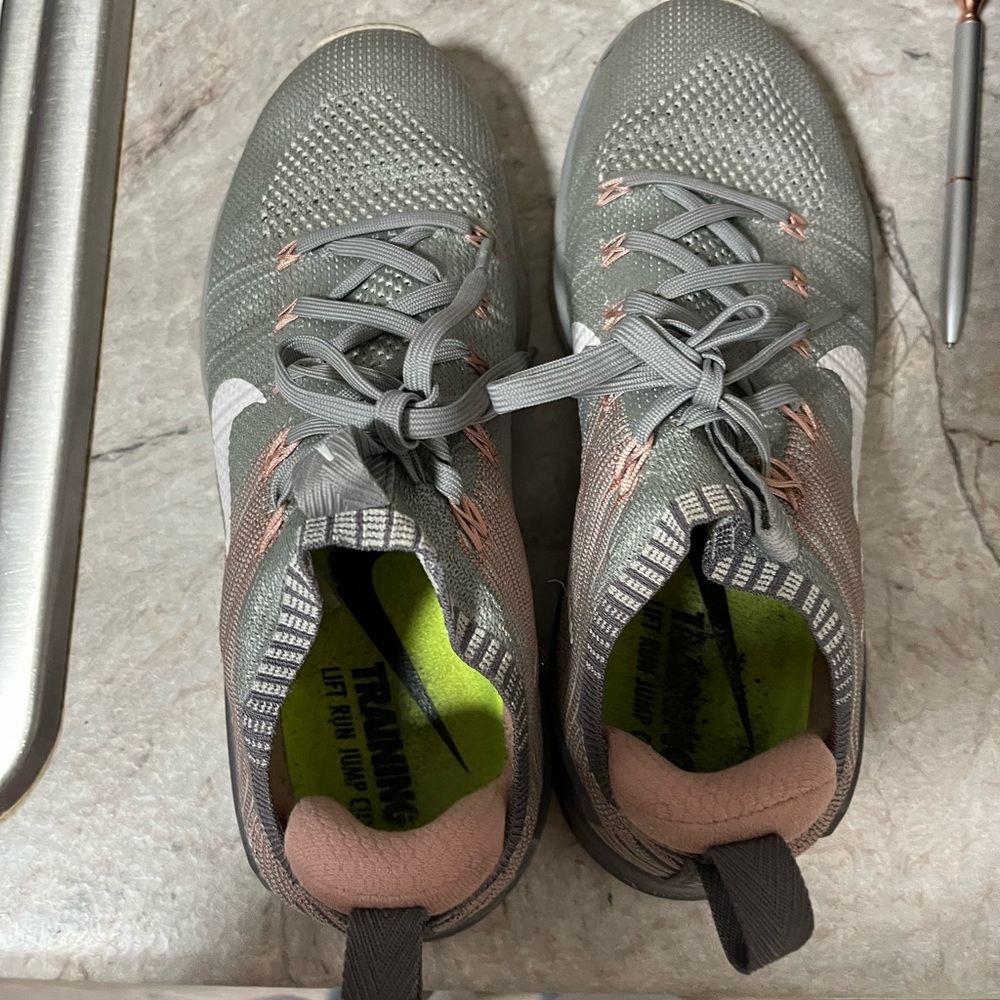 Sneakers shoes 👟